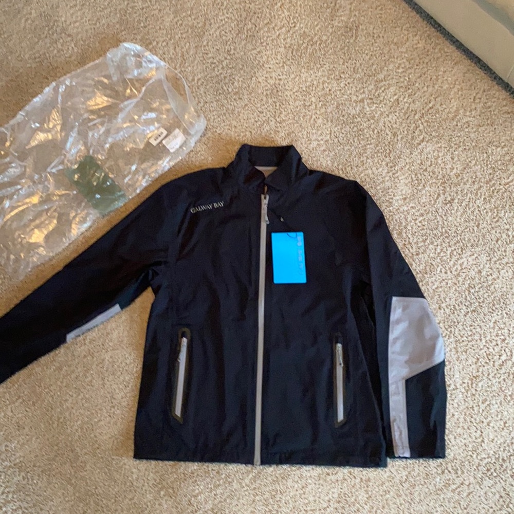 Galway Bay long sleeve jacket.  100% water proof.   Brand new and never worn.